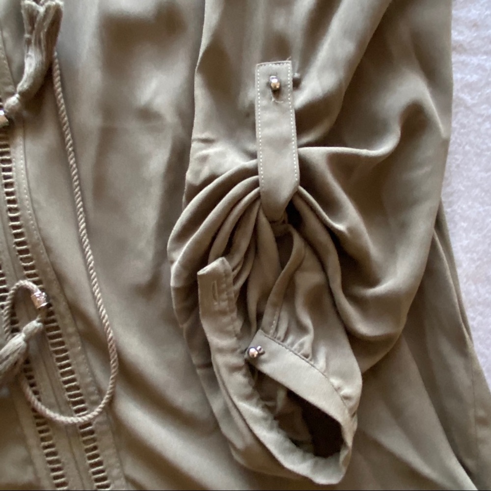 Pullover Blouse With Adjustable Sleeves - image 5